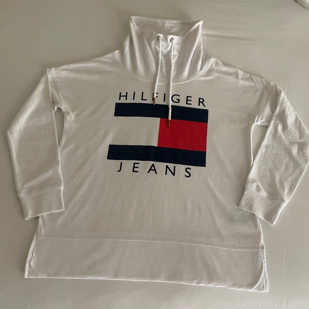 Vtg Tommy Hilifiger  Jeans Big Logo long sleeve cowl neck tee
Tommy Hilfiger